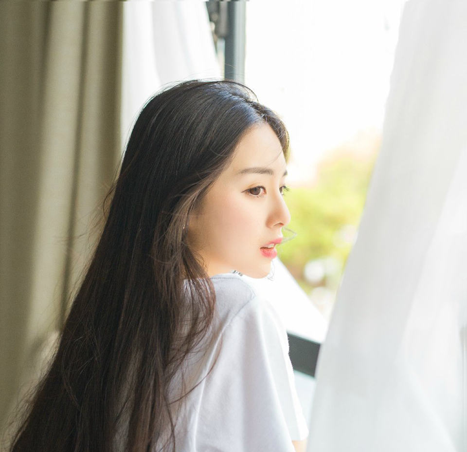 “你们也尽快离折翼天使资源社区，莫要让人生疑，待会儿我送二位出府，另外，告诉孝直一声，在刘璝离开成都之前，将他妻子扣住，免得刘璝一怒之下杀人，让这份仇怨弄大，也可以作为后手。”孟达看了两人一眼，真不知道法正从哪里招来这种奇人异事的。